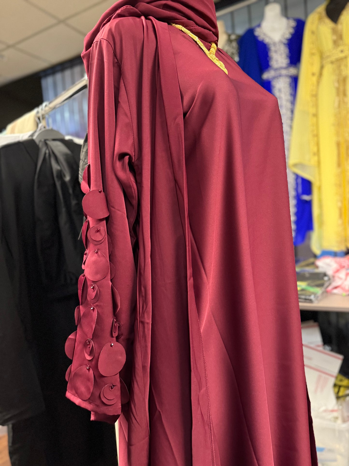 (Maroon) Nour Abaya