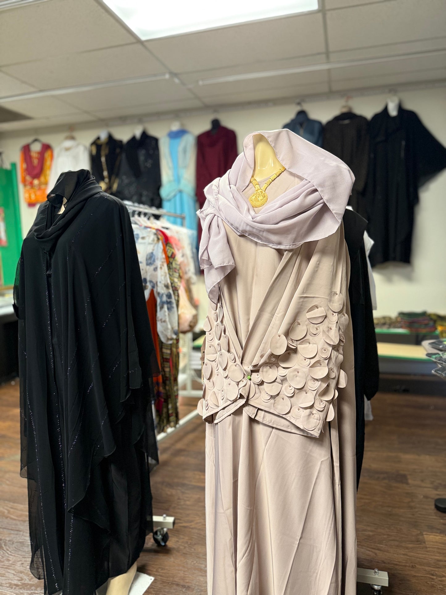 (Dusty Tan) Nour Abaya