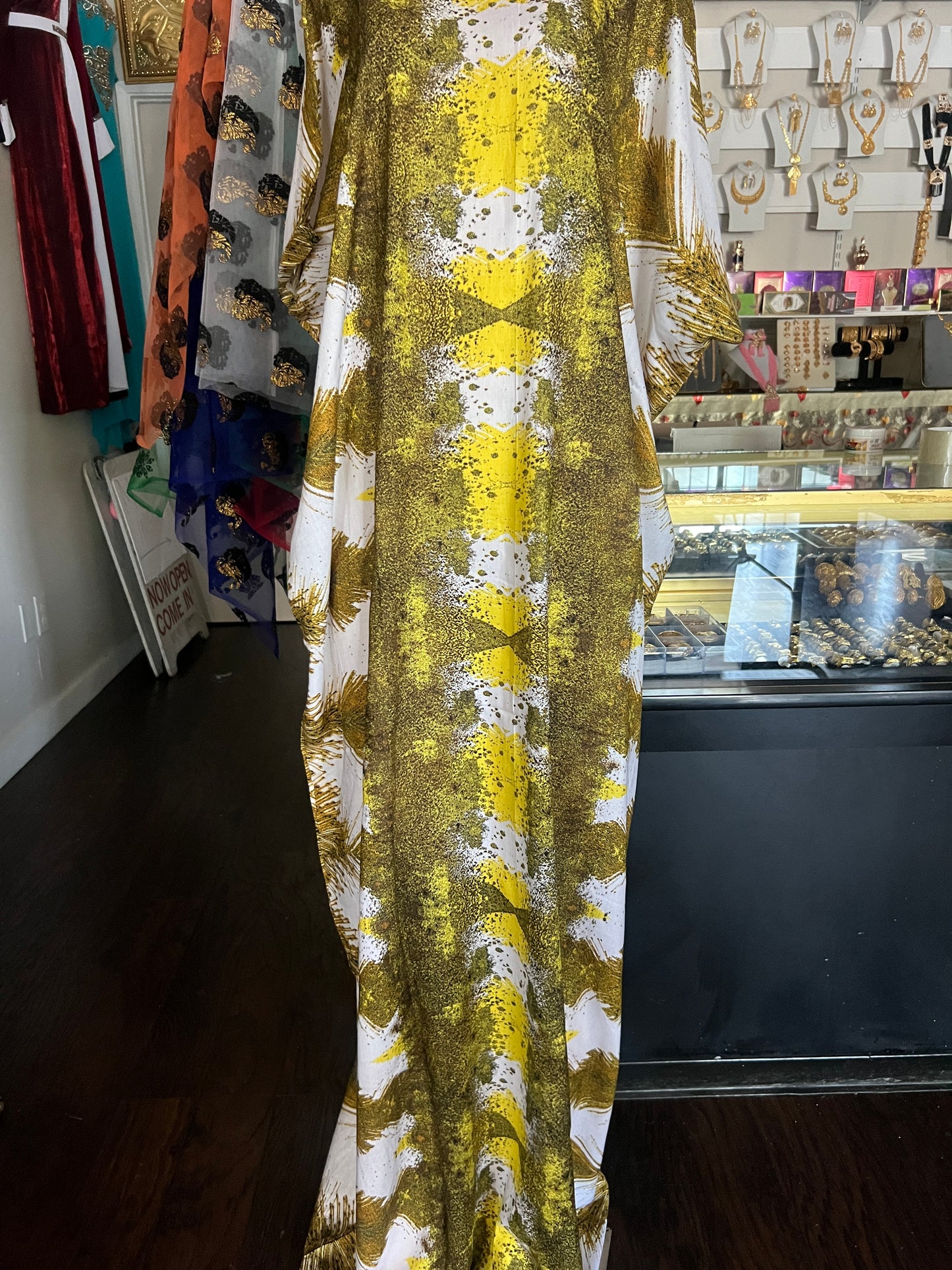 Pretty in White & Black