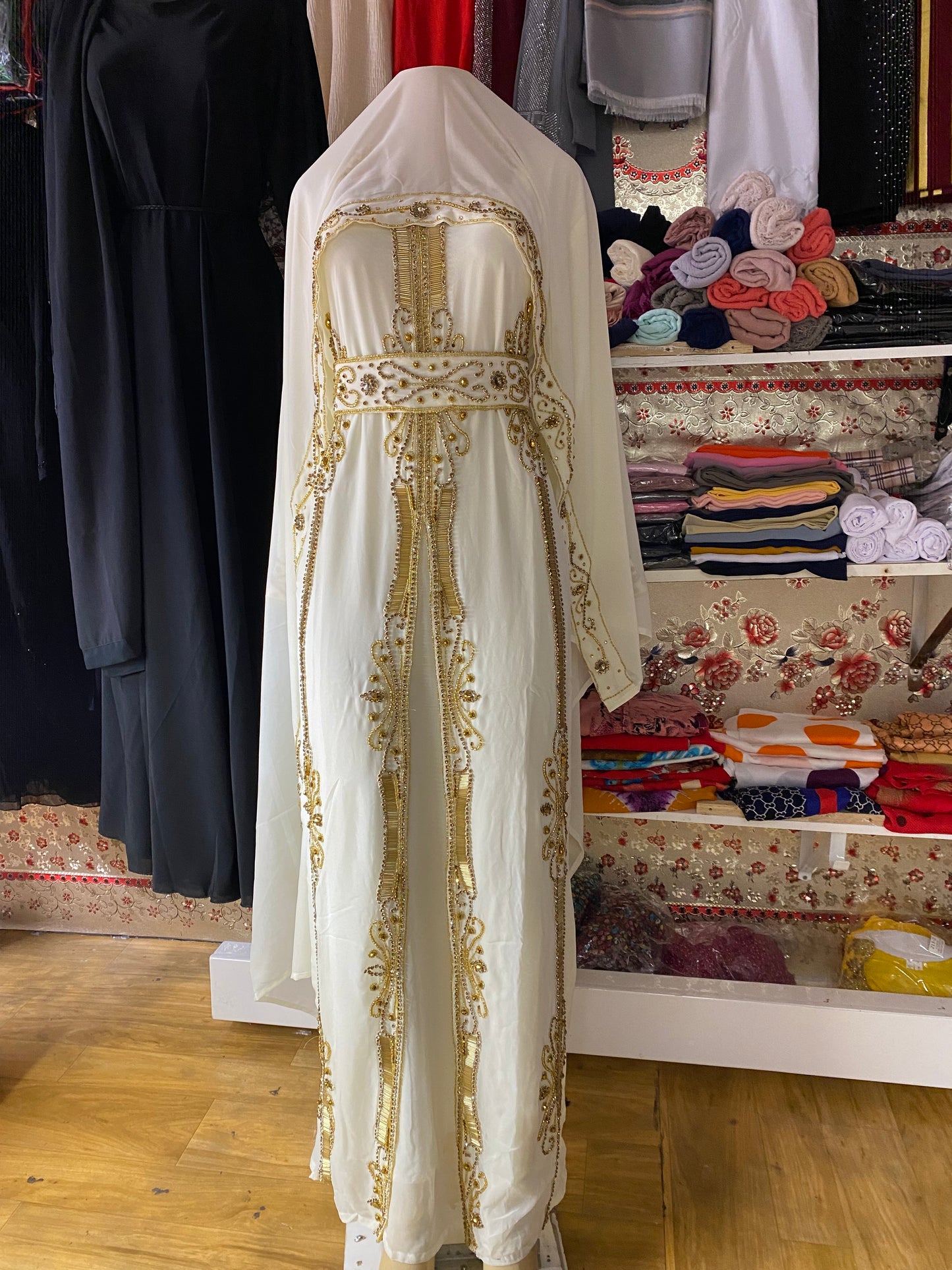 White kaftan Abaya